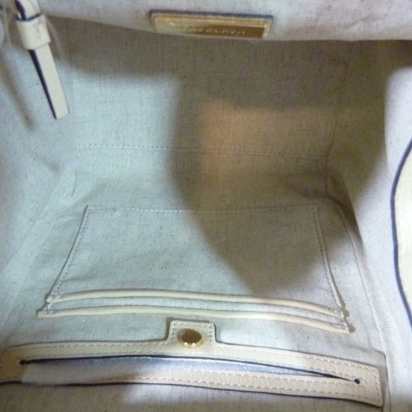 NEW Tory Burch Half-Moon Sand Dune Beige Leather Small Satchel/Crossbody Bag - Picture 8 of 13